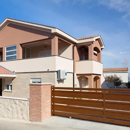 Vista Appartement Vir